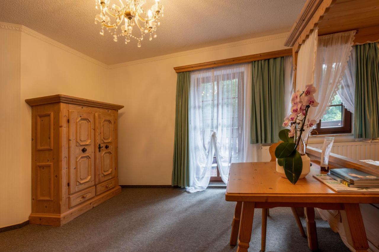 Zur Margarethenmuehle - Landgasthof Und Waldhotel Rosswein Екстериор снимка