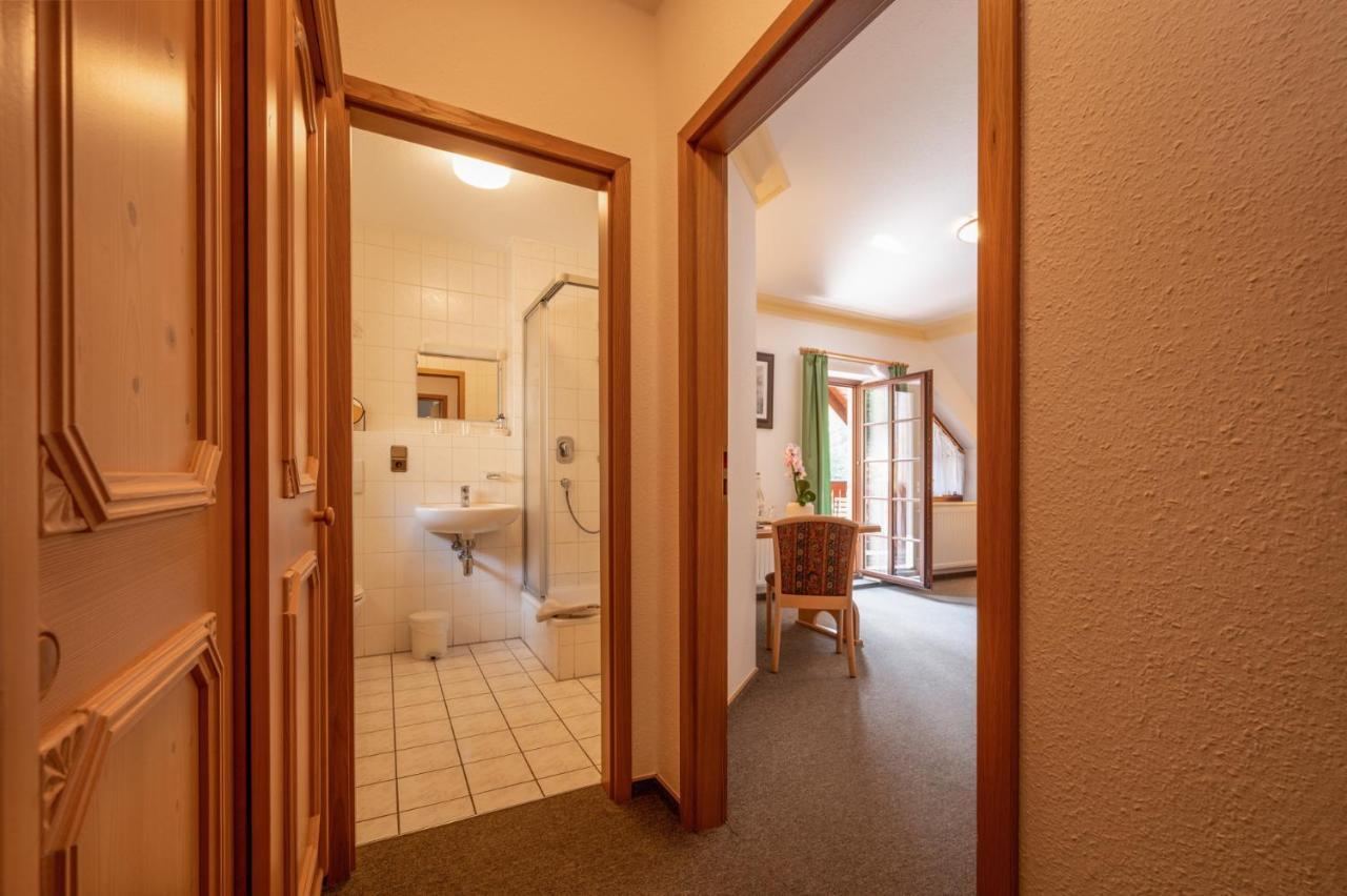 Zur Margarethenmuehle - Landgasthof Und Waldhotel Rosswein Екстериор снимка
