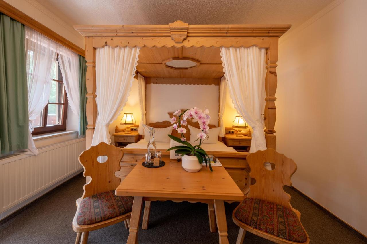 Zur Margarethenmuehle - Landgasthof Und Waldhotel Rosswein Екстериор снимка