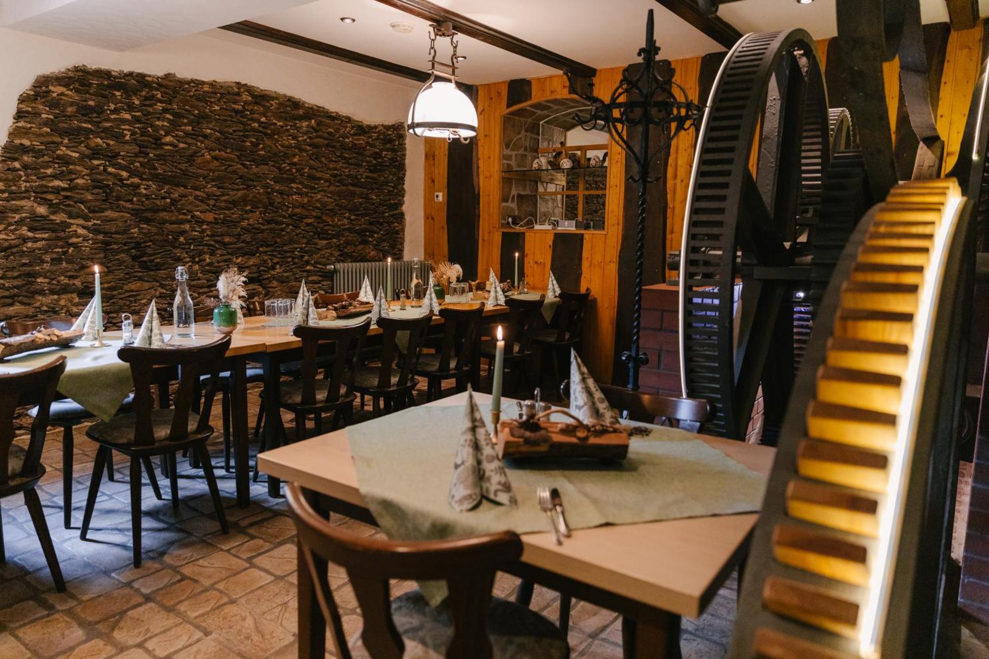 Zur Margarethenmuehle - Landgasthof Und Waldhotel Rosswein Екстериор снимка