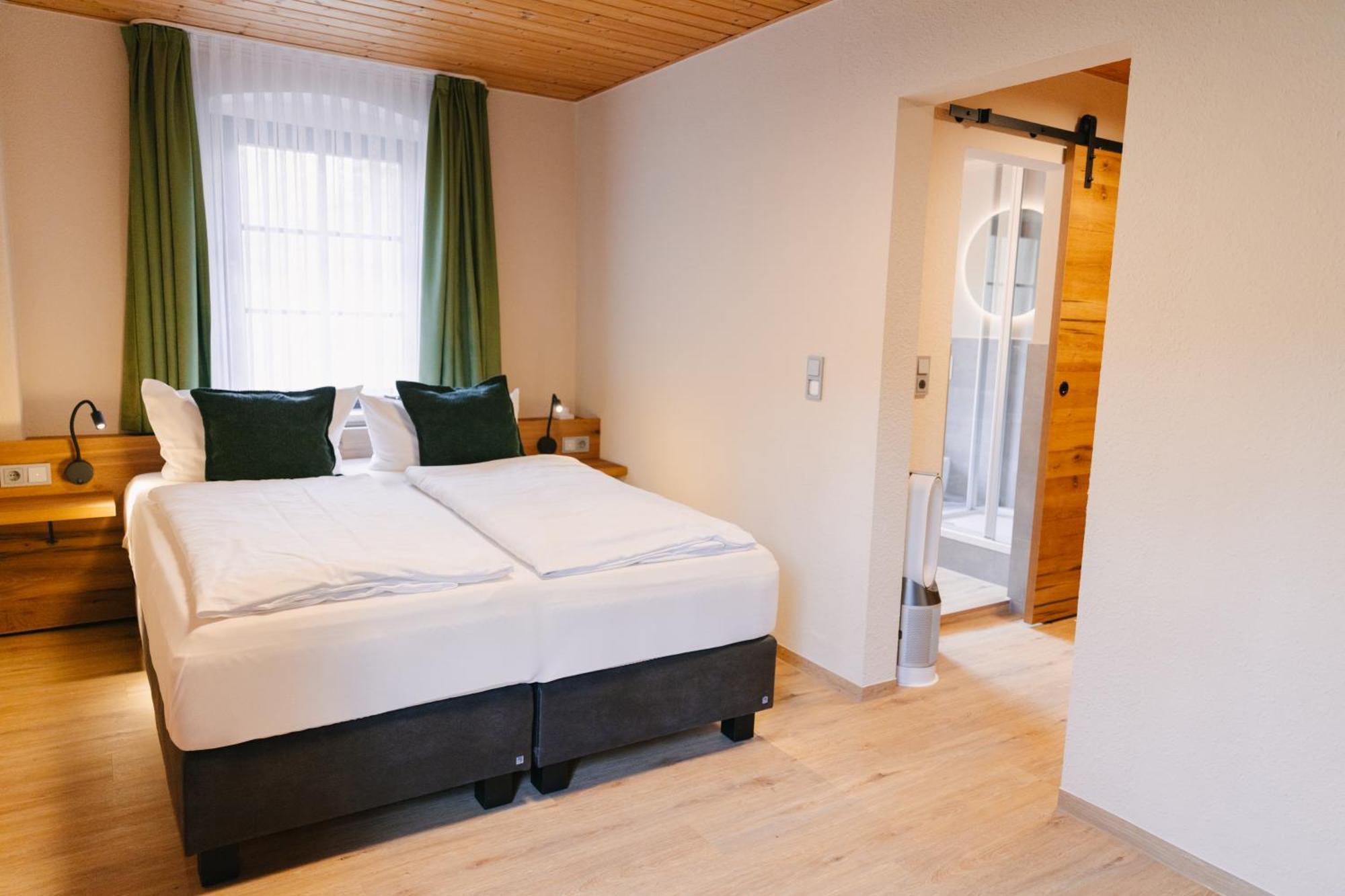 Zur Margarethenmuehle - Landgasthof Und Waldhotel Rosswein Екстериор снимка