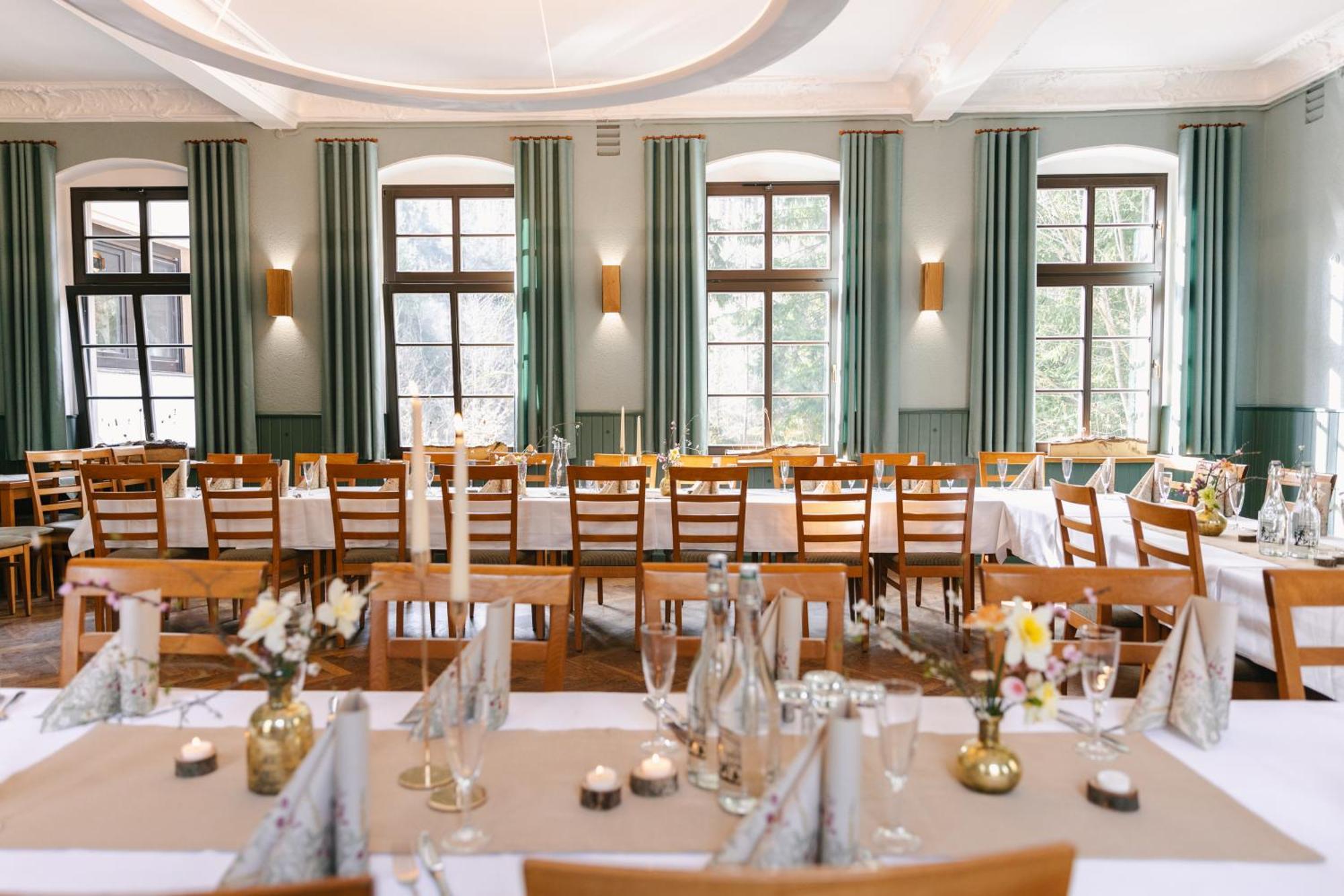 Zur Margarethenmuehle - Landgasthof Und Waldhotel Rosswein Екстериор снимка
